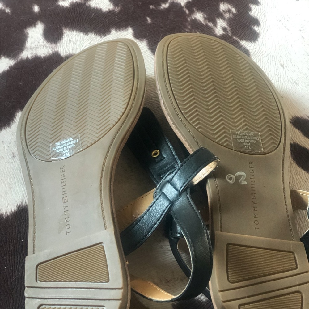 Tommy Hilfiger sandals (6.5) - Picture 5 of 6